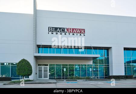 Houston, Texas USA 06-22-2025: Blackhawk Industrial Business Warehouse Storefront Industrial District. Stockfoto
