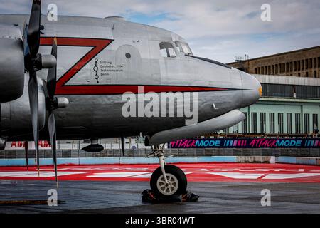 Berlin, Allemagne. Juli 2025. Atmosphäre Track Ambiente während des Berliner ePrix, 13. Und 15. Runde der ABB FIA Formel E Weltmeisterschaft 2024-25, auf dem Tempelhof Airport Street Circuit vom 11. Bis 13. Juli 2025 in Berlin - Foto Paulo Maria/DPPI Credit: DPPI Media/Alamy Live News Stockfoto