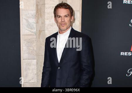 New York City, Usa. Juli 2025. MANHATTAN, NEW YORK CITY, NEW YORK, USA - 9. JULI: Der amerikanische Schauspieler und Musiker Michael C. Hall kommt am 9. JULI 2025 zur Weltpremiere von Paramount and Showtime's „Dexter: Resurrection“ Staffel 1 in der Alice Tully Hall im Lincoln Center for the Performing Arts in Manhattan, New York City, New York, USA. ( Quelle: Image Press Agency/Alamy Live News Stockfoto