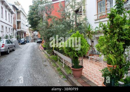 Ein Blick auf die Gegend in der Nähe des Avicenna Hotel Sultanahmet in Istanbul, Türkei. Stockfoto