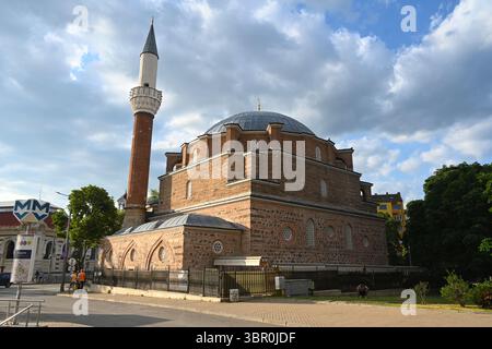 Sofia, Bulgarien - 14. Juni 2025: Banya-Baschi-Moschee in Sofia. Stockfoto