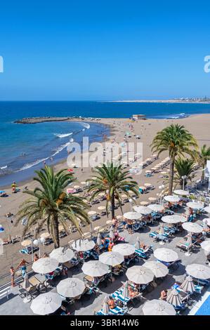 Luftbild des Playa Del Ingles Beach entlang der Küste von Maspalomas, Gran Canaria, Kanarischen Inseln, Spanien. Juli 2025. Stockfoto