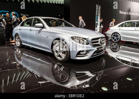 Mercedes Benz E-Klasse Diesel-Hybridfahrzeug auf dem 88. Internationalen Automobilsalon in Genf. Genf, Schweiz - 7. März 2018 Stockfoto