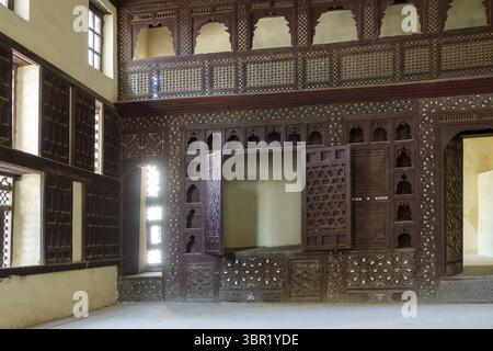 Das Amasyali-Haus und das Abu Shahin-Haus mit seiner Mühle in Rashid, bekannt als Rosetta, Nordküste Ägyptens. Stockfoto