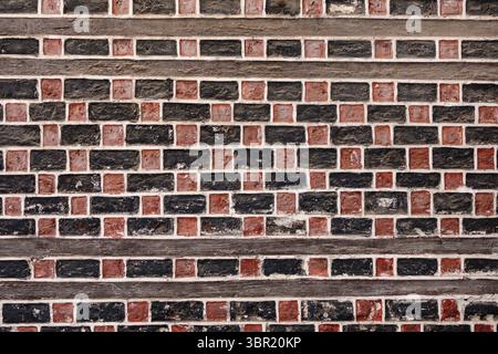 Das Amasyali-Haus und das Abu Shahin-Haus mit seiner Mühle in Rashid, bekannt als Rosetta, Nordküste Ägyptens. Stockfoto