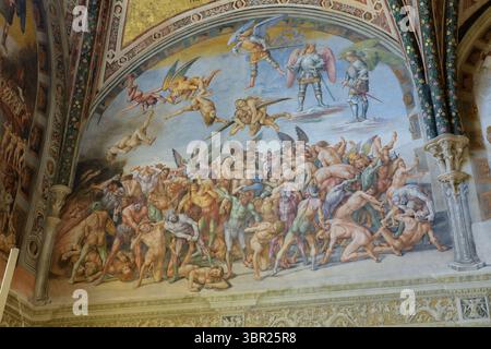Das Fresko „Dannati all'Inferno“ von Luca Signorelli, das verdammte Seelen in der Hölle darstellt, befindet sich in der Cappella di San Brizio, Duomo di Orvieto, Italien Stockfoto