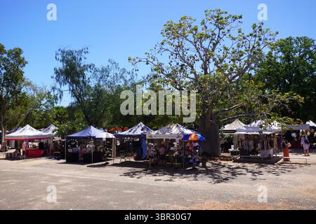 Broome's Courthouse Markets an einem heißen Sonntag Stockfoto