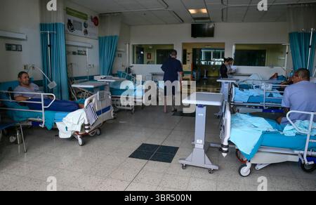 Februar 2018: 16.02.2018. Hospital del Trauma, La Uruca. Hora: 15:10 Uhr FotografÃÂ­as de los Salones del Hospital del Trauma del Instituto Nacional de Seguros (INS), ubicado en La Uruca, San JosÃÂ. El Hospital del Trauma permanece lleno, tanto los salones de hombres como de mujeres..Fotos: Mayela LÃÂ³pez (Kreditbild: © Mayela LÃÂ³Pez/La Nacion Via ZUMA Press) Stockfoto