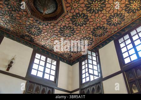 Das Amasyali-Haus und das Abu Shahin-Haus mit seiner Mühle in Rashid, bekannt als Rosetta, Nordküste Ägyptens. Stockfoto