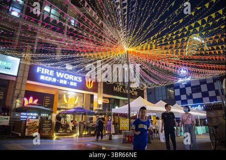 28. Juli 2020, Peking, China: Der Nachtmarkt wird am 28. Juli 2020 in Peking, China, wiedereröffnet. (Kreditbild: © TPG via ZUMA Press) Stockfoto