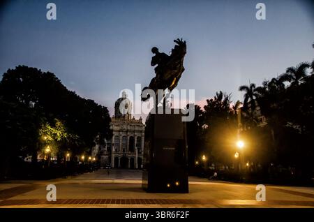 5. September 2018, Havanna, Kuba: Reiterstatue des kubanischen Nationalhelden Jose Marti im Park „13 de Marzo“ in Havanna, Kuba, Nachbildung der ursprünglichen Statue im Central Park von New York. (Kreditbild: © Carlos Escalona/ZUMA Wire) Stockfoto