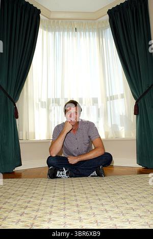 9. SEPTEMBER 2002 - TORONTO, KANADA - FAR FROM HEAVEN SHOOT.AT THE TORONTO INTERNATIONAL FILM FESTIVAL.DIRECTOR TODD HAYNES. FITZROY BARRETT / 9-9-2002 K26026FB (D) (Abbildung: © Fitzroy Berrett/ZUMA Wire) Stockfoto