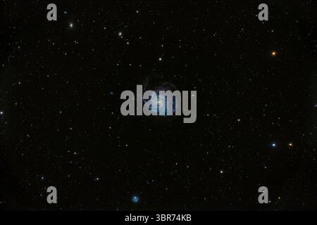 24. April 2020, Alberta, Kanada: Messier 101, die Pinwheel-Galaxie in Ursa-Major, eine klassische Spiralgalaxie, groß und offensichtlich im Fernglas. Die ungerade Galaxie unten ist NGC 5474. ..Dies ist ein Stapel von 9 x 10 Minuten Belichtungen mit der Canon EOS Ra Kamera bei ISO 800 durch den Astro-Physics 130 mm Apo Refraktor bei 1:6 mit dem 6x7 Field Flattener Objektiv. (Kreditbild: © Alan Dyer/VW Pics via ZUMA Wire) Stockfoto