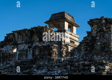 30. Juli 2018, Palenque, Chiapas, Mexiko: Der Palastturm in den Ruinen der Maya-Stadt Palenque, Nationalpark Palenque, Chiapas, Mexiko. Ein UNESCO-Weltkulturerbe. (Kreditbild: © Jon G. Fuller, Jr/VW Bilder via ZUMA Wire) Stockfoto