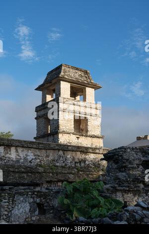 30. Juli 2018, Palenque, Chiapas, Mexiko: Der Palastturm in den Ruinen der Maya-Stadt Palenque, Nationalpark Palenque, Chiapas, Mexiko. Ein UNESCO-Weltkulturerbe. (Kreditbild: © Jon G. Fuller, Jr/VW Bilder via ZUMA Wire) Stockfoto