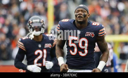 20. Oktober 2019, Chicago, IL, USA: Chicago spielt beim Einstieg in den Linebacker Danny Trevathan, bevor er am 20. Oktober 2019 im Soldier Field in Chicago gegen die New Orleans Saints antritt. (Kreditbild: © TNS via ZUMA Wire) Stockfoto
