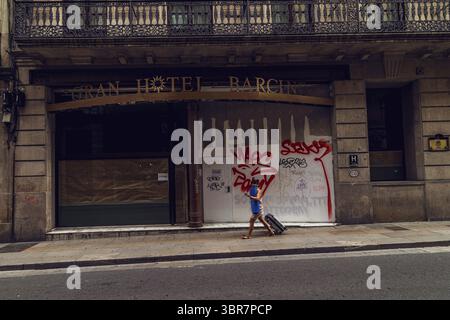 11. August 2020, Barcelona, Katalonien: Das Gran Hotel Barcino ist eines der rund 75 % der Hotels in Barcelona, die aufgrund der anhaltenden Coronavirus-Krise geschlossen bleiben. Der Tourismus ist in der katalanischen Hauptstadt auf 12 % gesunken, nachdem Frankreich, das Vereinigte Königreich und Deutschland „Reiseverbote“ verhängt hatten. (Foto: © Matthias Oesterle/ZUMA Wire) Stockfoto