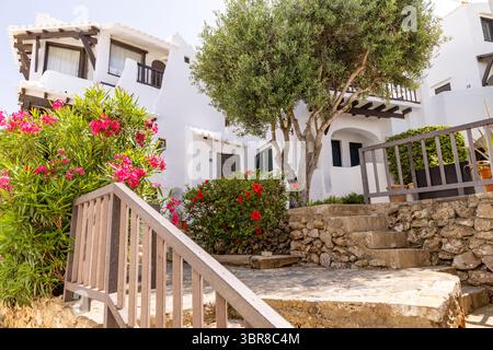 Blick auf die Altstadt von Binibeca Vell, Menorca, die Balearen, Spanien Stockfoto