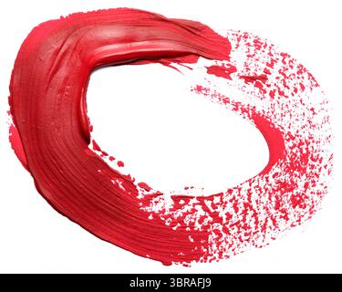 Hellrotes Pigment fließt in dicken Strichen und erzeugt eine dynamische Textur und Energie. Stockfoto