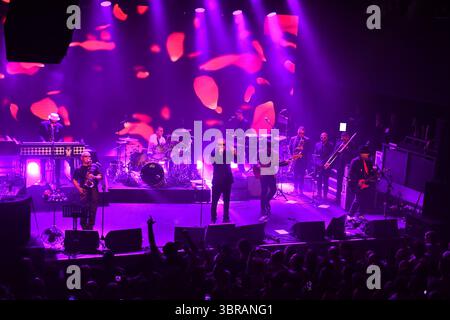 LONDON, ENGLAND - 18. OKTOBER: Mike Barson, Lee Thompson, Dan Woodgate, Suggs, Mark Bedford und Chrissy Boy of Madness treten am 18. Oktober 2023 bei KOKO, Camden auf.CAP/MAR ©MAR/Capital Pictures Stockfoto