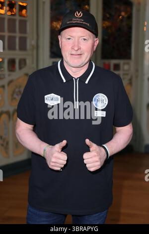 Rost, Deutschland. Juli 2025. Joey Kelly, Musiker, kommt zu einer Gala, um den 50. Jahrestag des Europa-Parks zu feiern. Der Park in Südbaden wurde am 12. Juli 1975 eröffnet. Quelle: Philipp von Ditfurth/dpa/Alamy Live News Stockfoto