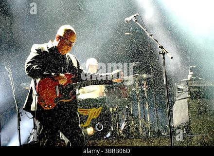 Quebec City, Kanada. Juli 2025. Black Francis of the Pixies tritt beim Festival d’été de Québec am 10. Juli 2025 in Québec auf. Foto: Casey Flanigan/SIPA USA Credit: SIPA USA/Alamy Live News Stockfoto
