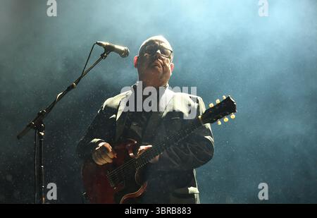 Black Francis of the Pixies tritt beim Festival d’été de Québec am 10. Juli 2025 in Québec auf. Foto: Casey Flanigan/MediaPunch Stockfoto