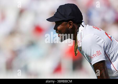 Lords Cricket Gound, London, Großbritannien. Juli 2025. Dritter Rothesay Cricket Test, Tag 2, England gegen Indien; Jofra Archer of England Credit: Action Plus Sports/Alamy Live News Stockfoto
