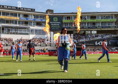 Das indische Frauenteam kommt zum Spiel während des 3. Vitality IT20 England Women vs India Women im Kia Oval, London, Großbritannien, 4. Juli 2025 (Foto: Alfie Cosgrove/News Images) Stockfoto