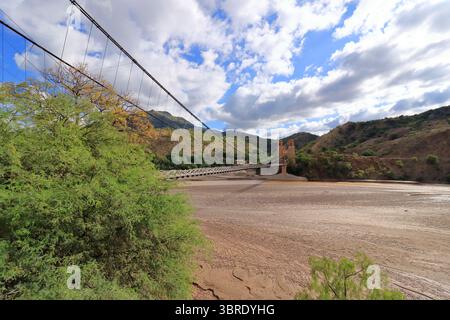 Marshal Antonio José de Sucre Hängebrücke, Fußgängerbrücke über den Pilcomayo in Bolivien Stockfoto