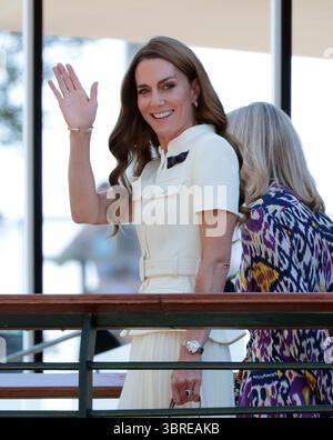 London, Großbritannien. Juli 2025. Catherine, Prinzessin von Wales, kommt am Samstag, den 12. Juli 2025 bei den Wimbledon Championships 2025 für das Women's Singles Final in London an. Foto: Hugo Philpott/UPI Credit: UPI/Alamy Live News Stockfoto