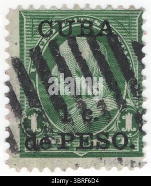 KUBA - 1899: 1 Centavo auf 1 Cent gelb-grüner Briefmarke mit Porträt von Benjamin Franklin (1706–1790), dem führenden Autor und Politiker der USA. Ausgestellt unter US-Administration. Nach dem Spanisch-Amerikanischen Krieg unterzeichneten Spanien und die USA den Pariser Vertrag (1898), durch den Kuba zu einem Protektorat der USA wurde. Am 20. Mai 1902 wurde Kuba offiziell von den USA unabhängig. Unter der neuen kubanischen Verfassung behielten die USA das Recht, in kubanische Angelegenheiten einzugreifen und seine Finanzen und Außenbeziehungen zu überwachen. Im Rahmen des Platt Amendment verpachteten die USA die Marinestützpunkt Guantánamo Bay Stockfoto
