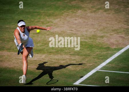London, Großbritannien. Juli 2025. Amanda Anisimova (USA) während des Womens Final Matches gegen IgA Swiatek (POL) bei der Wimbledon Championship im All England Lawn Tennis & Croquet Club, London am Samstag, 12. Juli 2025. Foto: Patrick Hamilton/SIPA USA) Credit: SIPA USA/Alamy Live News Stockfoto