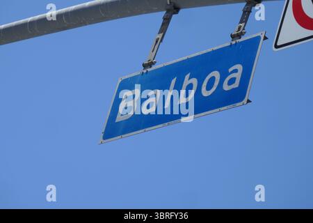 Encino, Kalifornien, USA 11. Juli 2025 Balboa Avenue am 11. Juli 2025 in Encino, Kalifornien, USA. Foto: Barry King/Alamy Stock Photo Stockfoto