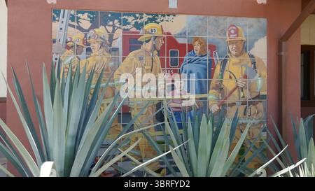 Encino, Kalifornien, USA 11. Juli 2025 Kunstgemälde in der Feuerstation am 11. Juli 2025 in Encino, Kalifornien, USA. Foto: Barry King/Alamy Stock Photo Stockfoto