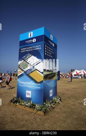 Das Zeltdorf am zweiten Tag der Open Championship 2013, Muirfield, Scotalnd Picture Credit: Mark Newcombe / visionsingolf.com die Open Championship 2013 (142. Auflage) fand vom 18. Bis 21. Juli 2013 in Muirfield Golf Links in Gullane, Schottland statt – einem geschichtsträchtigen Veranstaltungsort, der für Präzision und Bestrafung von Fehlern bekannt ist Stockfoto