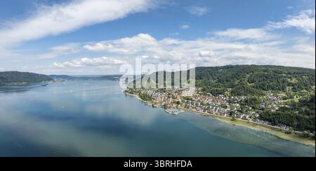 Luftbild, Panorama von der Ortschaft Sipplingen am Bodensee bei sommerlicher Vegetation, gegenueber der Bodanrueck, Bodenseekreis Baden-Württemberg, Stockfoto