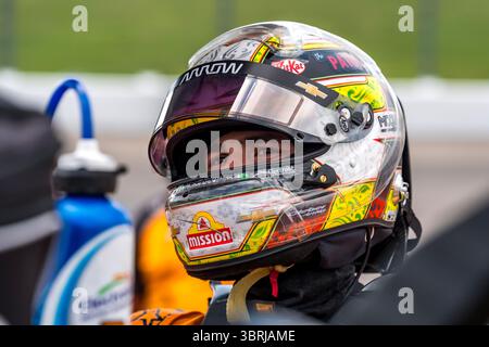 Der Fahrer DER NTT INDYCAR-SERIE, PATO OWARD (5) (MEX) aus Monterey, Mexiko, qualifiziert sich für das Sukup INDYCAR Race Weekend auf dem Iowa Speedway in NEWTON, IA. Stockfoto