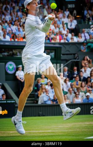 London, Großbritannien. Juli 2025. Alfie Hewett (GBR) während des Gentlemen's Singles Final bei der Wimbledon Championship, im All England Lawn Tennis & Croquet Club, London am Sonntag, 13. Juli 2025. Foto von Patrick Hamilton/Bob Martin Photography) Credit: SIPA USA/Alamy Live News Stockfoto