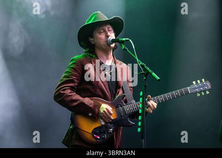 Bodelva, Großbritannien. Juli 2025. Die Libertines treten bei den letzten Eden Sessions 2025 im Eden Project in Cornwall auf. Die Band wurde Anfang der 2000er Jahre durch ihre Musik und den illegalen Drogenkonsum von Pete Doherty bekannt. Die Band veröffentlichte vier Alben, darunter 2004er All Quiet on the Eastern Esplanade, die als Rückkehr zu ihren musikalischen Wurzeln gefeiert wurde. Die Band besteht aus Carl Barat, Pete Doherty, John Hassall und Gary Powell am Schlagzeug. Quelle: Mark Passmore/ Alamy Live News Stockfoto