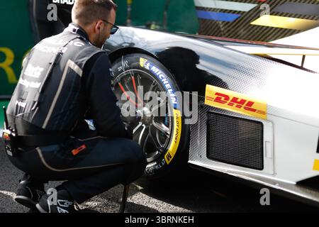 michelin, Reifen, pneu, Startgitter, Kühlergrill, während der Rolex 6 Hours of Sao Paulo 2025, 5. Runde der FIA Langstrecken-Weltmeisterschaft 2025, vom 11. bis 13. Juli 2025 auf dem Interlagos Circuit in Sao Paulo, Brasilien - Foto le floc'h frederic/DPPI Credit: DPPI Media/Alamy Live News Stockfoto