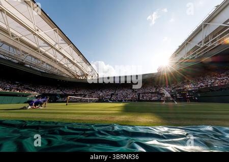 Wimbledon, Großbritannien. Juli 2025. Jannik Sinner (ITA) im Gentlemen's Final während Wimbledon 2025. Quelle: Corleve/Alamy Live News Stockfoto