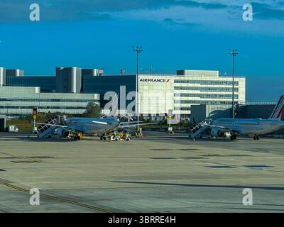 Roissy, Frankreich, Weitwinkelansicht, Außen, Air France, Flugzeuge auf Tarmac, Charles-de-Gaulle International Airport, Stockfoto