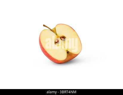Eine Hälfte des roten Apfels mit Samen isoliert auf weißem Hintergrund. Rosafarbene Apfelfrucht der Dame. Stockfoto