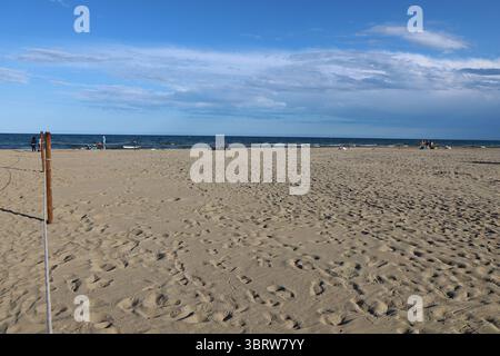Der Sandstrand von Narbonne-Plage am Mittelmeer, Stadt Narbonne, Departement Aude, Frankreich Stockfoto