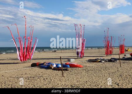 Der Sandstrand von Narbonne-Plage am Mittelmeer, Stadt Narbonne, Departement Aude, Frankreich Stockfoto