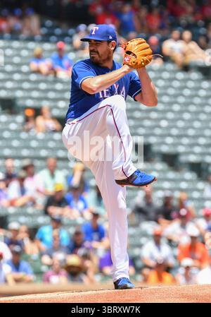 10. Juni 2018: Texas Rangers starteten Pitcher Matt Moore #55 während eines MLB-Spiels zwischen den Houston Astros und den Texas Rangers im Globe Life Park in Arlington, TX Houston besiegte Texas 8-7 Albert Pena/CSM (Credit Image: &Copy; Albert Pena/CSM via ZUMA Wire) Stockfoto