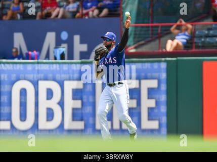 10. Juni 2018: Texas Rangers Right Fielder Nomar Mazara #30 während eines MLB-Spiels zwischen den Houston Astros und den Texas Rangers im Globe Life Park in Arlington besiegte TX Houston Texas 8-7 Albert Pena/CSM (Credit Image: &Copy; Albert Pena/CSM via ZUMA Wire) Stockfoto