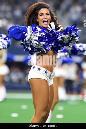 29. August 2019: Die Dallas Cowboys Cheerleader treten während eines NFL-Vorsaisonspiels zwischen den Tampa Bay Buccaneers und den Dallas Cowboys im AT&T Stadium in Arlington auf, TX Tampa Bay besiegte Dallas 17-15 Albert Pena/CSM(Credit Image: &Copy; Albert Pena/CSM via ZUMA Wire) Stockfoto