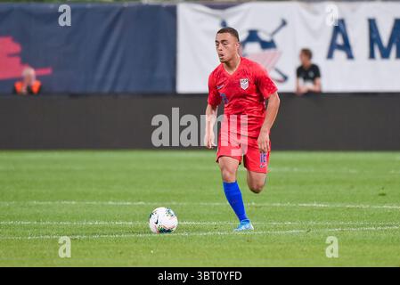 September 2019: Sergino Dest (18), Verteidiger der US-Nationalmannschaft der Männer, stürzt das Feld während des letzten Spiels vor der CONCACAF Nations League, als die United States Men's National Team Uruguay im Busch Stadium in St. Louis City, MO Ulreich/CSM ausrichtete (Credit Image: &Copy; Richard Ulreich/CSM via ZUMA Wire) Stockfoto